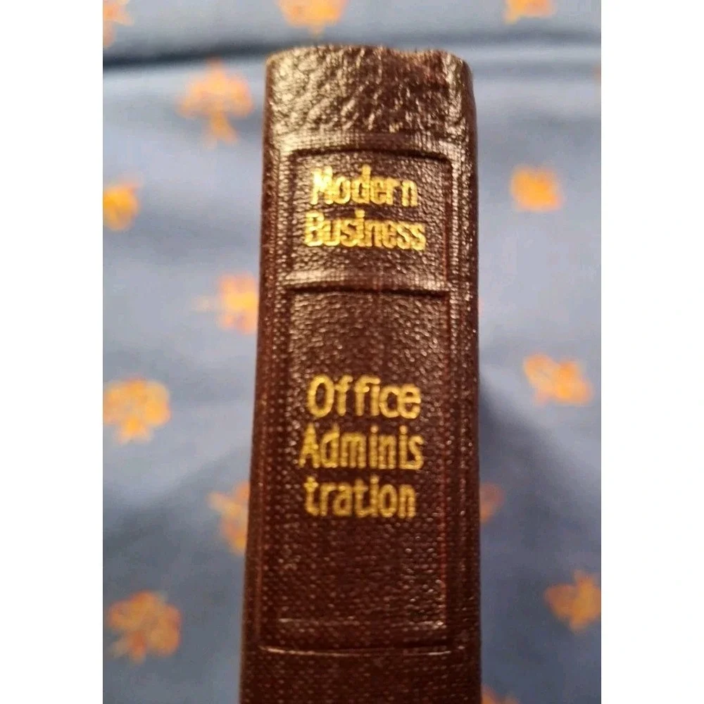 Office Administration 1957‎ Modern Business Alexander Hamilton Institute